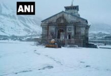 उत्तराखंड: पहाड़ों में भारी बर्फ़बारी, मौसम विभाग का अलर्ट, 7 जिलों में कल सभी स्कूल रहेंगे बंद snowfall-in-uttarakhand