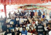 पौड़ी जनपद में उत्कृष्ठ कार्य करने वाले शिक्षकों को शिक्षा मंत्री ने किया सम्मानित teachers-doing-excellent-work honored