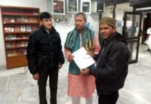 सांसद तीरथ सिंह रावत को कल्जीखाल ब्लॉक की मूलभूत समस्याओं के निवारण के लिए सौंपा ज्ञापन teerath-singh-rawat