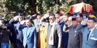 उत्तराखंड : विजय दिवस के अवसर पर मुख्यमंत्री त्रिवेन्द्र ने शहीद जवानों को दी श्रद्धांजलि vijay-divas