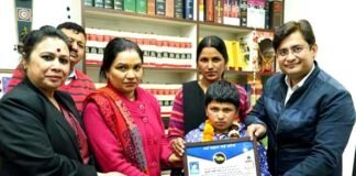 उत्तराखंड की बहादुर बेटी राखी रावत को “नई पहल नई सोच” संस्था ने किया सम्मानित Nayi pahal nayi soch team rakhi rawat