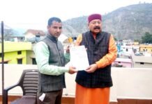 चार महीने से बंद पड़ी पोखड़ा-दिल्ली रोडवेज सेवा को शुरू करने हेतु पर्यटन मंत्री को दिया ज्ञापन Pokhara-Delhi-Roadways-service