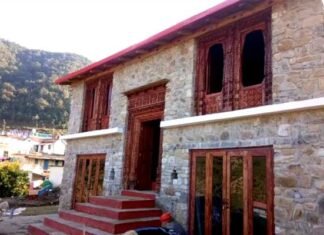 खिर्सू में पहाड़ी शैली का होम स्टे “बासा” बनकर तैयार, ग्वाड़ गाँव की महिला समूहों द्वारा किया जायेगा संचालन Hill style home stay basa ready in Khirsu