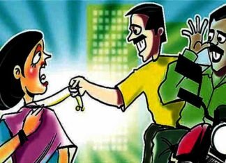 ओमेक्स गोल चक्कर के समीप नकाबपोश बदमाशों ने महिला से लूटी सोने की चेन chain-lootkar-farar