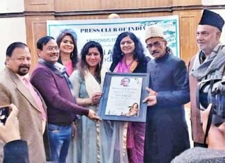 ‘एक शाम-क़ैफी आज़मी के नाम’ कार्यक्रम में ग़ज़ल गायिका डॉ. मालविका हरिओम ने बाँधा समा dr-malvika