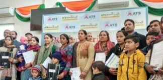 बिल्डर संगठन क्रेडाई ने पुलवामा आतंकी हमला के शहीद जवानों के परिजनों को दिया छत का सहारा flats to the families of soldiers killed in Pulwama attack
