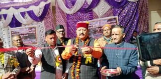 माँ भुवनेश्वरी मंदिर सांगुड़ा का इतिहासिक गेंद मेला संपन्न, मनियारस्यूं पट्टी रही विजयी माँ भुवनेश्वरी मंदिर सांगुड़ा का इतिहासिक गेंद मेला संपन्न, मनियारस्यूं पट्टी रही विजयी