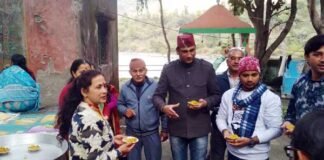सतपुली: मकरसंक्रांति पर्व पर दंगलेश्वर महादेव में भोलेनाथ की मूर्ति स्थापना का तीन दिवसीय पाठ शुरू makar-sankranti-khichadi
