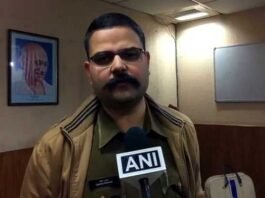 गौतमबुद्ध नगर (नोएडा) के SSP वैभव कृष्ण सस्पेंड, कई जिलों के कप्तान भी बदले noida ssp-vaibhav-krishan
