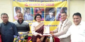 वडाया फाउंडेशन ने जीआईसी खंडाह में निर्धन छात्र-छात्राओं को बांटा जरूरी सामान wadiya-foundation