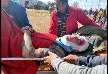 खिर्सू : बाइक फिसलने से खाई में गिरा विदेशी पर्यटक, एयरलिफ्ट कर पहुँचाया एम्स ऋषिकेश Foreign tourist injured by sliding bike in Khirsu