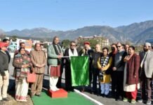 सहस्त्रधारा से गौचर एवं चिन्यालीसौड़ हैली सेवा प्रारम्भ, मुख्यमंत्री ने हरी झंडी दिखाकर किया रवाना