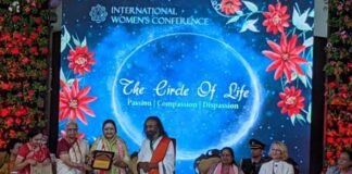 आर्ट ऑफ लिविंग की ओर से समाज सेवी माता मंगला को विशालक्षी सम्मान Vishalakshi Award