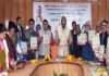 टिहरी गढ़वाल की स्मारिका ‘गंगा अमृत’ का मुख्यमंत्री त्रिवेन्द्र रावत ने किया विमोचन ganga-amrit