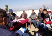 जू.हा. स्कूल शिक्षक संगठन ने जिला शिक्षा अधिकारी पौड़ी से विभिन्न बिंदुओं पर की चर्चा Jr School Teachers Organization discusses various points with DEO Pauri