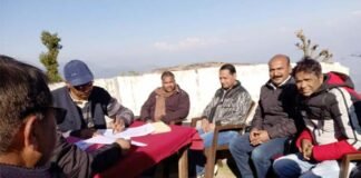 जू.हा. स्कूल शिक्षक संगठन ने जिला शिक्षा अधिकारी पौड़ी से विभिन्न बिंदुओं पर की चर्चा Jr School Teachers Organization discusses various points with DEO Pauri