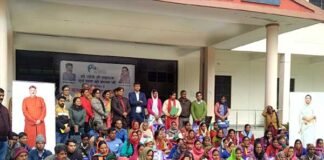 हंस फाउंडेशन एवं नई पहल नई सोच की सराहनीय पहल, रुद्रप्रयाग के ग्रामीणों को ठंड से बचने के लिए वितरित किए कंबल blanket distribution