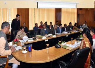 मुख्यमंत्री ने की मनरेगा के कार्यां की समीक्षा, पलायन प्रभावित क्षेत्रों में विशेष ध्यान देने की बात कही manrega