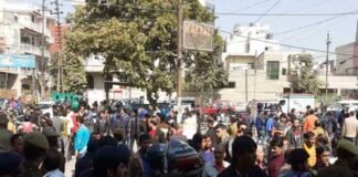 नोएडाः सेक्टर-12 में बदमाशों ने दिनदहाड़े ज्वैलर को मारी गोली, लाखों का सोना लूटकर हुए फरार miscreants shot jeweler