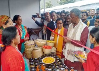 श्रीनगर में 10 दिवसीय सरस मेले का रंगारंग आगाज: मुख्यमंत्री ने किया उद्घाटन saras-mela-srinagar-garhwal