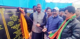 मुख्यमंत्री ने चंपावत के विकास के लिए 116 करोड़ रुपये की 33 योजनाओं का किया लोकार्पण एवं शिलान्यास schemes worth Rs 116 crore in Champawat