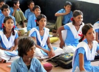 उत्तराखंड में स्कूल खोलने को लेकर नया आदेश जारी, देखें कब से खुल रहे हैं स्कूल 8th-class-students