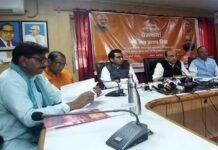 गौतमबुद्धनगर के डीएम, तीनों विधायकों व 50 से अधिक पत्रकारों पर कोरोना का साया Health-Minister-jp-Singh