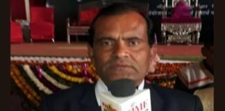 नशा उन्मूलन प्रभारी अखिलेश चमोला ने युवाओं से होली पर नशा न करने की अपील की Chamola appealed to the youth not to take drugs on Holi