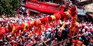 देहरादून के ऐतिहासिक झंडा मेले में ध्वजारोहण के दौरान टूटा 105 फीट ऊँचा ध्वज, हादसे में कई घायल jhanda-mela-dehradun