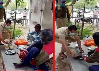 ड्यूटी के साथ मानवता का धर्म निभा रहे पुलिसकर्मी मजबूर लोगों को खिला रहे खाना ड्यूटी के साथ मानवता का धर्म निभा रहे पुलिसकर्मी मजबूर लोगों को खिला रहे खाना