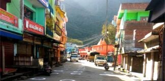 सतपुली में नगर पंचायत द्वारा सोशल डिस्टेंस की व्यवस्था sicial-distance-in-satpuli