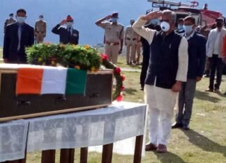 शहीद देवेंद्र सिंह का पार्थिव शरीर गुप्तकाशी पहुंचा, मुख्यमंत्री ने दी अंतिम सलामी Shaheed-Devendra-Singh