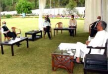 उत्तराखंड: मुख्यमंत्री ने कोविड -19 के सम्बन्ध में उच्चाधिकारियों से ली जानकारी, लॉकडाउन का पालन न करने वालों पर सख्त कार्रवाई के निर्देश cm meeting for covid 19