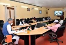 कोरोना को लेकर पीएम मोदी के साथ वीडियो कांफ्रेंसिग के बाद सीएम त्रिवेन्द्र ने अधिकारियों को किया निर्देशित cm-meeting-with-pm