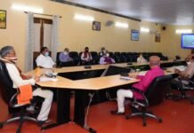उत्तराखंड : मुख्यमंत्री ने अपने मंत्रिपरिषद् के साथ लॉकडाउन से उत्पन्न परिस्थितियों पर की चर्चा cm-trivendra-meeting