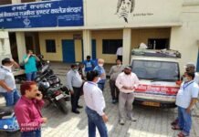 जरूरत मंदों की मदद के लिए आगे आए शिक्षक, दूसरे चरण में किया खाद्यान्न सामग्री का वितरण corona-help-by-teacaher