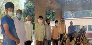 उत्तराखंड : लॉकडाउन में फंसे बेटे, पड़ोसियों ने किया वृद्धा का अंतिम संस्कार crimination-during-lockdown