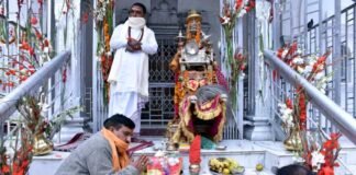 शुभ मुहूर्त में खुले गंगोत्री और यमुनोत्री धाम के कपाट, पीएम मोदी के नाम पर पहली पूजा gangotri-dham