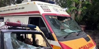 कोरोना की जांच करने गई स्वास्थ्य विभाग की टीम पर हमला, एंबुलेंस पर पथराव medical-team-attacked-in-moradabad