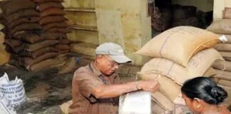 उत्तराखंड: राशन कार्ड धारकों को 3 महीने तक मिलेगा 7.5 किलो अतिरिक्त खाद्यान्न rashan-ki-sarkari-dukan