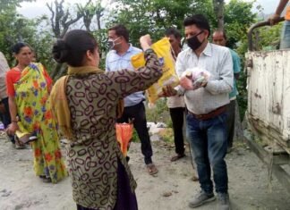 सतपुली: लॉकडाउन में लगातार काम करने वाले समाजसेवियों का जताया आभार satpuli