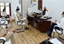 उत्तराखंड: लॉकडाउन के बीच इन 9 जिलों में कल से मिलेगी राहत, शर्तों के साथ खुलेंगी दुकानें uttarakhand-lockdown