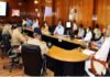 होम क्वारंटाइन का उल्लंघन करने वालों पर हो सख्त कार्रवाई: मुख्यमंत्री cm-trivendra-corona-meeting