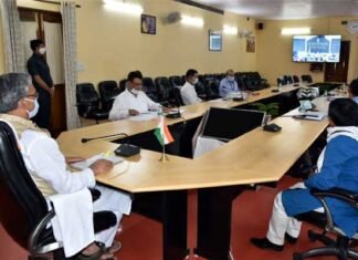 सीएम त्रिवेन्द्र ने केन्द्रीय स्वास्थ्य मंत्री डॉ. हर्षवर्धन से पीपीई किट, एन -95 मास्क एवं वेंटिलेटर उपलब्ध कराने का किया अनुरोध cm-trivendra-with-dr.-harsh