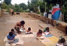 राष्ट्रीय सेवा योजना के तहत ग्रामीणों को किया जागरूक rashtriya-seva-yojana