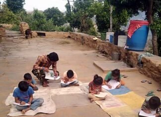 राष्ट्रीय सेवा योजना के तहत ग्रामीणों को किया जागरूक rashtriya-seva-yojana