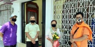 प्राथमिक विद्यालय की प्रधानाध्यापिका कृष्णा थपलियाल को सेवानिवृत्ति पर किया सम्मानित Primary school headmaster awarded on retirement