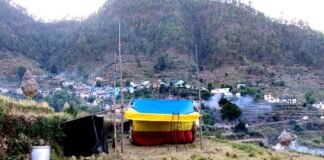पौड़ी के इस गाँव में प्रवासियों को क्वारंटाइन के लिए बंजर खेतों में लगाए गए हैं टेन्ट tent-house-for-quarantine-in pauri