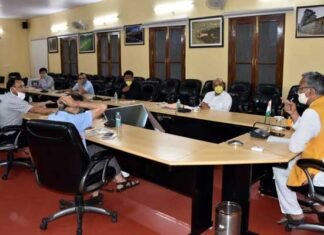 उत्तराखंड में अब सुबह सात से शाम सात बजे तक खुलेंगी दुकानें : सीएम त्रिवेन्द्र उत्तराखंड में अब सुबह सात से शाम सात बजे तक खुलेंगी दुकानें : सीएम त्रिवेन्द्र