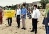 समाजसेवी विनोद बछेती ने कल्याणपुरी, ढोल बस्ती में गरीबों को बांटी खाद्य सामाग्री Social worker Vinod Bacheti distributed food to the poor in Kalyanpuri, Dhol Basti